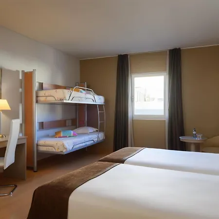 Tryp By Wyndham Porto Centro Hotel Exterior photo