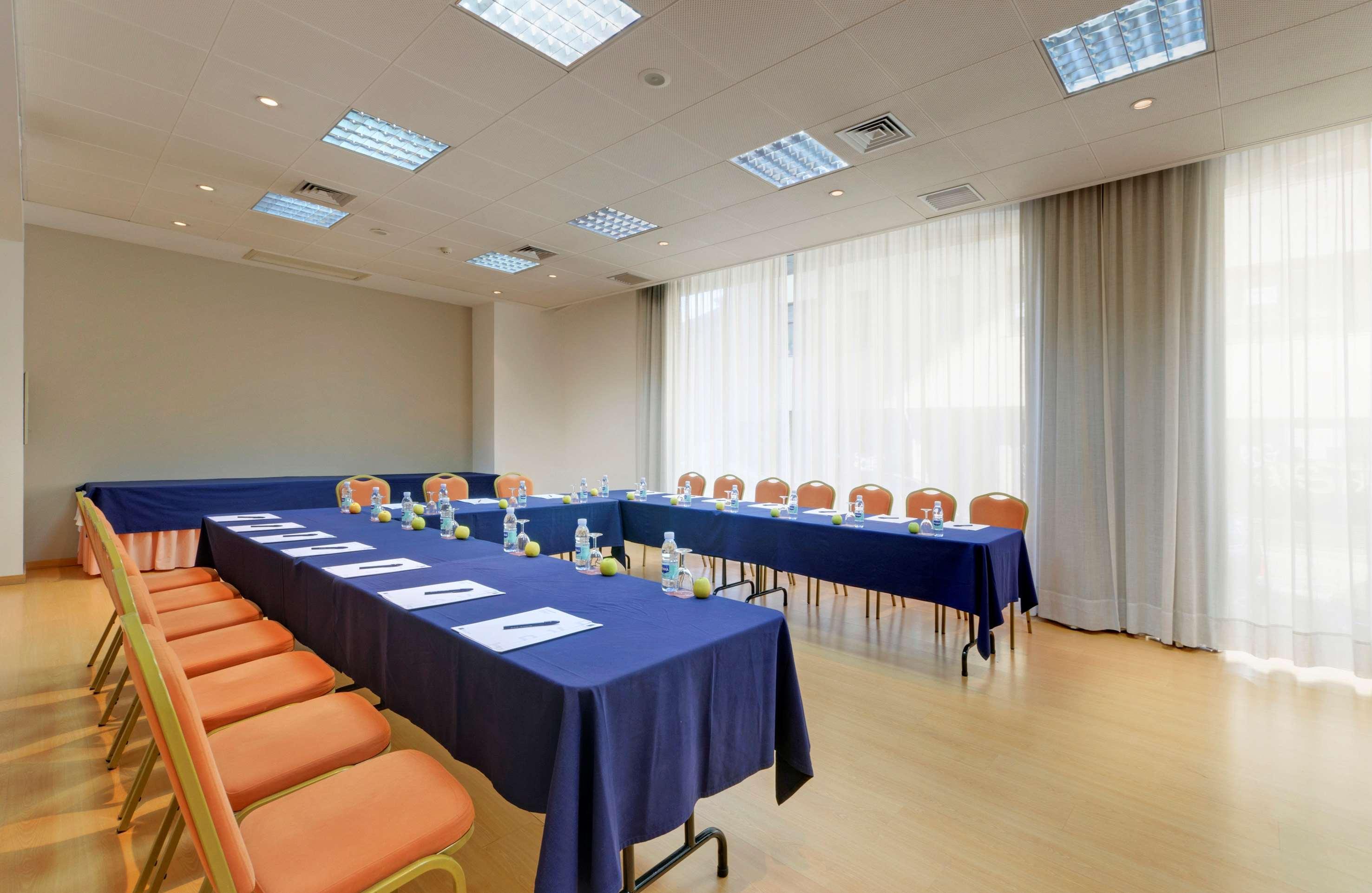 Tryp By Wyndham Centro 3* Oporto